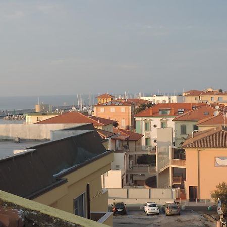 Noemi Apartment San Vincenzo Exterior photo